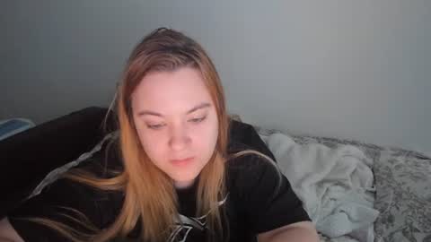 appleyummybuns online show from July 1, 3:40 am