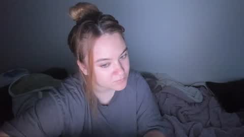 appleyummybuns online show from July 6, 2:37 am