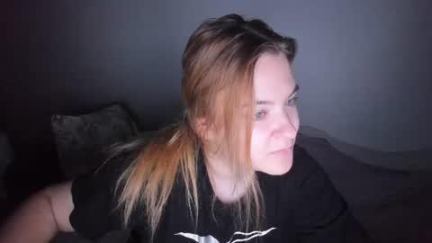 appleyummybuns online show from July 12, 12:17 am