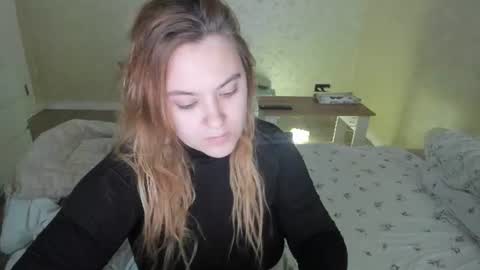 appleyummybuns online show from July 18, 11:33 am