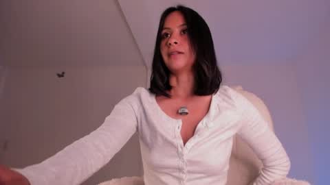 Anny online show from August 2, 9:33 pm