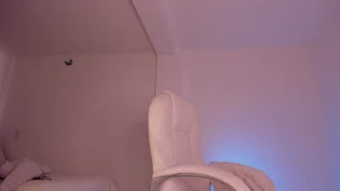 Anny online show from August 5, 6:55 am