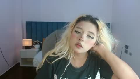 april__bunny online show from July 28, 8:15 pm