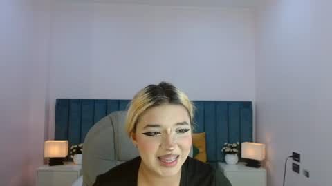 april__bunny online show from August 1, 12:05 am