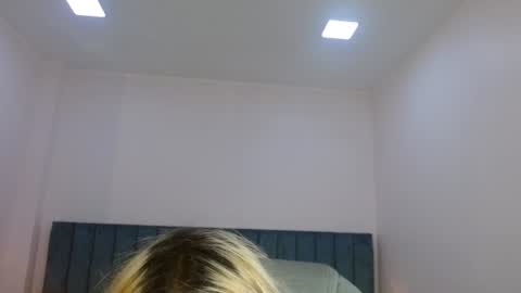 april__bunny online show from August 4, 12:40 am