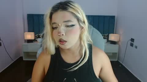 april__bunny online show from August 11, 10:56 pm