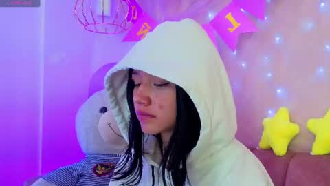 april_bennett online show from August 8, 2:28 pm