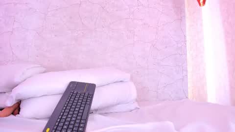 April online show from August 7, 2:39 pm