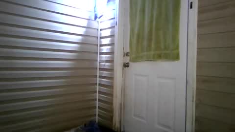 aprilanna online show from April 14, 7:49 am