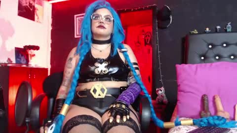 lu online show from June 28, 4:48 am