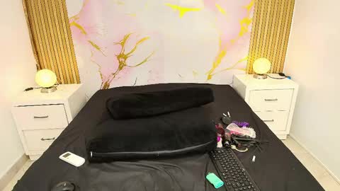 aprillross online show from May 20, 5:03 pm