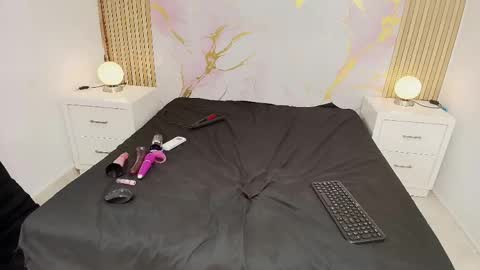aprillross online show from May 28, 3:26 pm