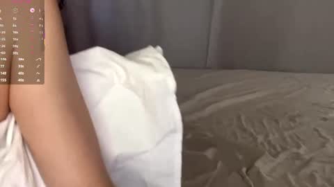 Mimi online show from August 11, 3:36 pm