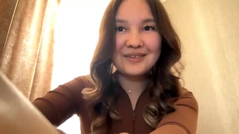 aracelypeaker online show from April 26, 9:05 am