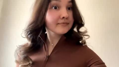 aracelypeaker online show from April 26, 10:11 am