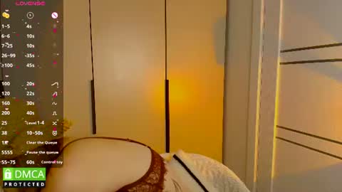 Nikki online show from August 7, 2:28 pm