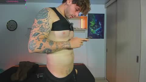 ares_blue online show from July 10, 1:39 pm