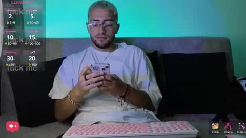 Mateo online show from July 25, 11:53 pm