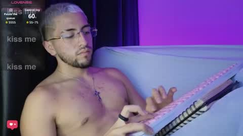 Mateo online show from July 30, 9:10 pm