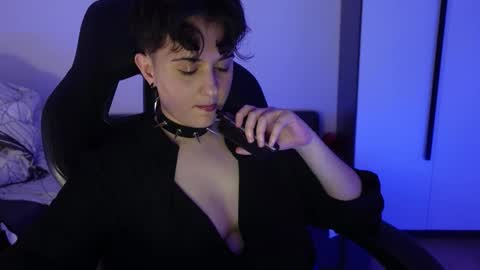 AresNoir online show from February 24, 1:48 am