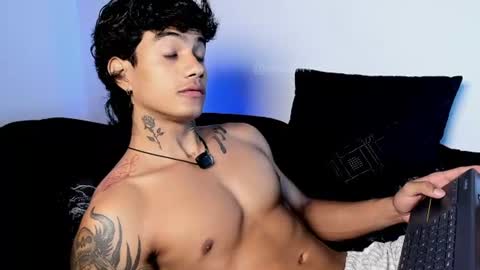 aress444 online show from August 11, 12:29 pm