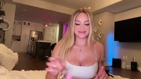  Ari online show from June 16, 6:12 am