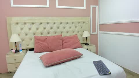 ari_dolce online show from August 9, 8:54 pm