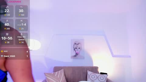 ari_es online show from August 6, 9:47 pm