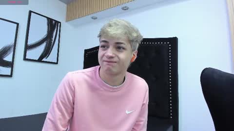 ari_stonne online show from August 7, 12:49 pm