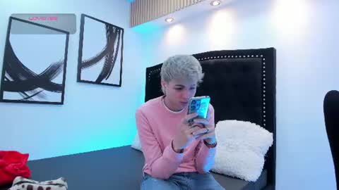 ari_stonne online show from August 8, 12:49 pm