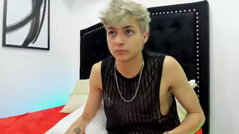 ari_stonne online show from August 10, 5:47 pm