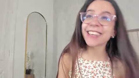 Ari Wilde online show from August 8, 5:02 pm