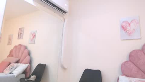 aria_martiin online show from August 8, 5:35 pm