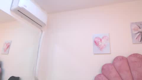 aria_martiin online show from August 9, 3:35 pm