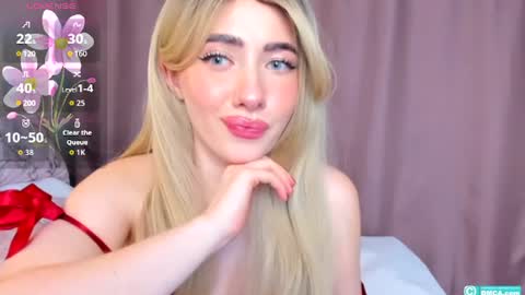 aria_montclair online show from August 11, 6:54 pm