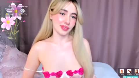 aria_montclair online show from August 12, 7:49 pm
