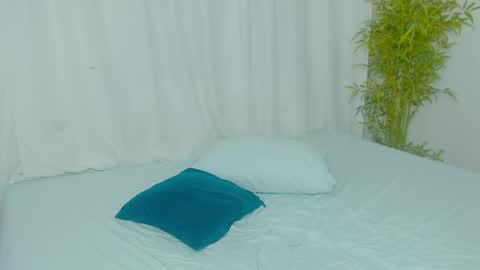 aria online show from July 27, 6:57 pm