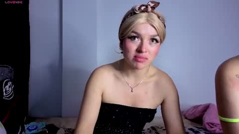aria_n_gema online show from August 11, 5:42 am