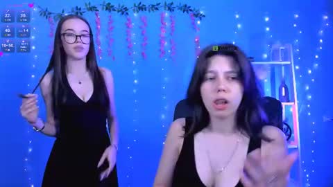 aria_wild_ online show from August 4, 9:50 am