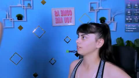 aria_wild_ online show from August 5, 9:02 pm