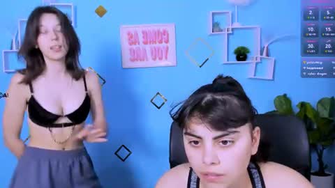 aria_wild_ online show from August 5, 10:08 pm