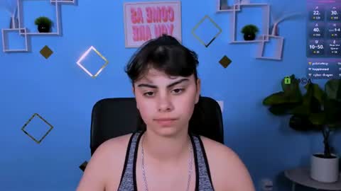aria_wild_ online show from August 6, 12:20 am