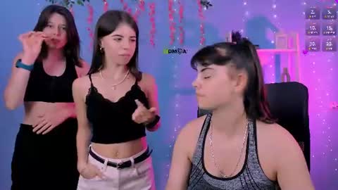 aria_wild_ online show from August 9, 9:16 pm