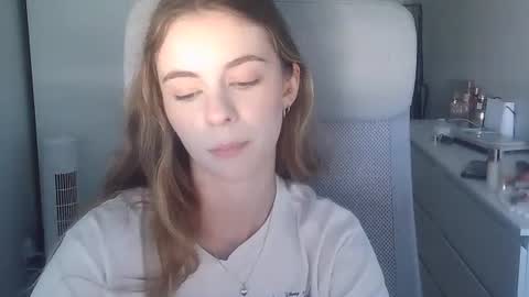 AriaCreazy online show from July 24, 3:04 pm