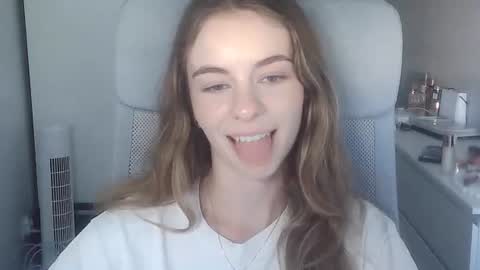 AriaCreazy online show from July 24, 4:10 pm