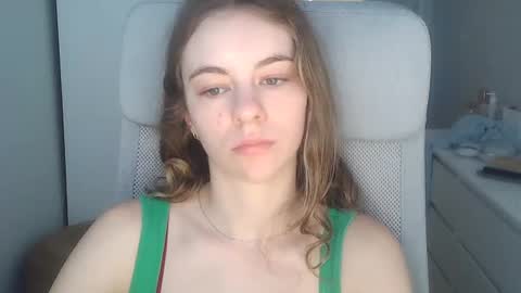 AriaCreazy online show from August 4, 6:21 am