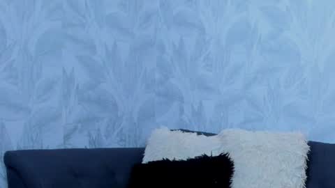 ariadnaa_brown1 online show from August 13, 6:22 pm