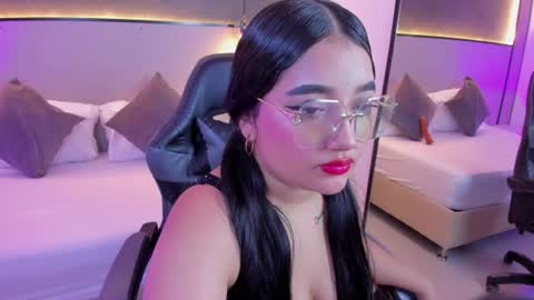 A  R I A D N E online show from August 13, 1:08 am