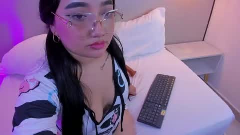 A  R I A D N E online show from August 13, 3:20 am