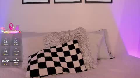 Aria online show from August 12, 12:35 am